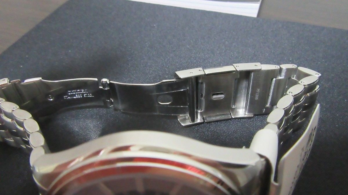 シチズン　未使用　電波ソーラー腕時計　H145-S073545