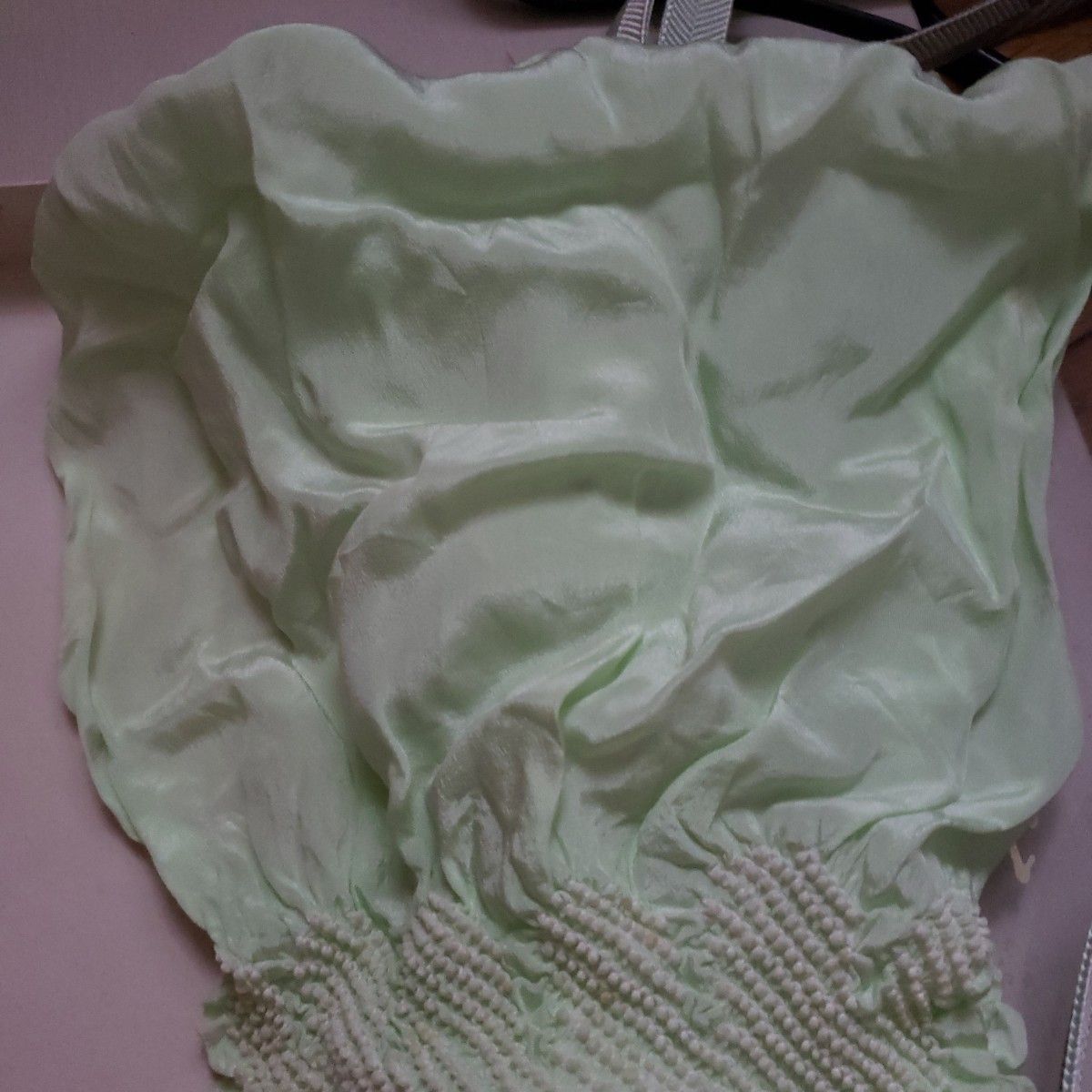 帯揚げ帯留めセット未使用長期間 正絹絞り箱無しで発送綺麗な薄いグリーン