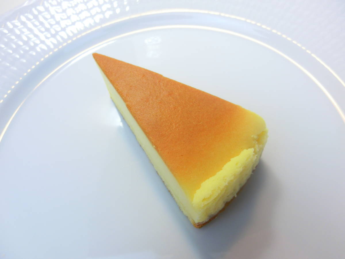 ベイクドチーズケーキ 業務用 高品質の冷凍ケーキ 12P入り 便利な小分け _しっとりとしたチーズケーキに仕上がってる
