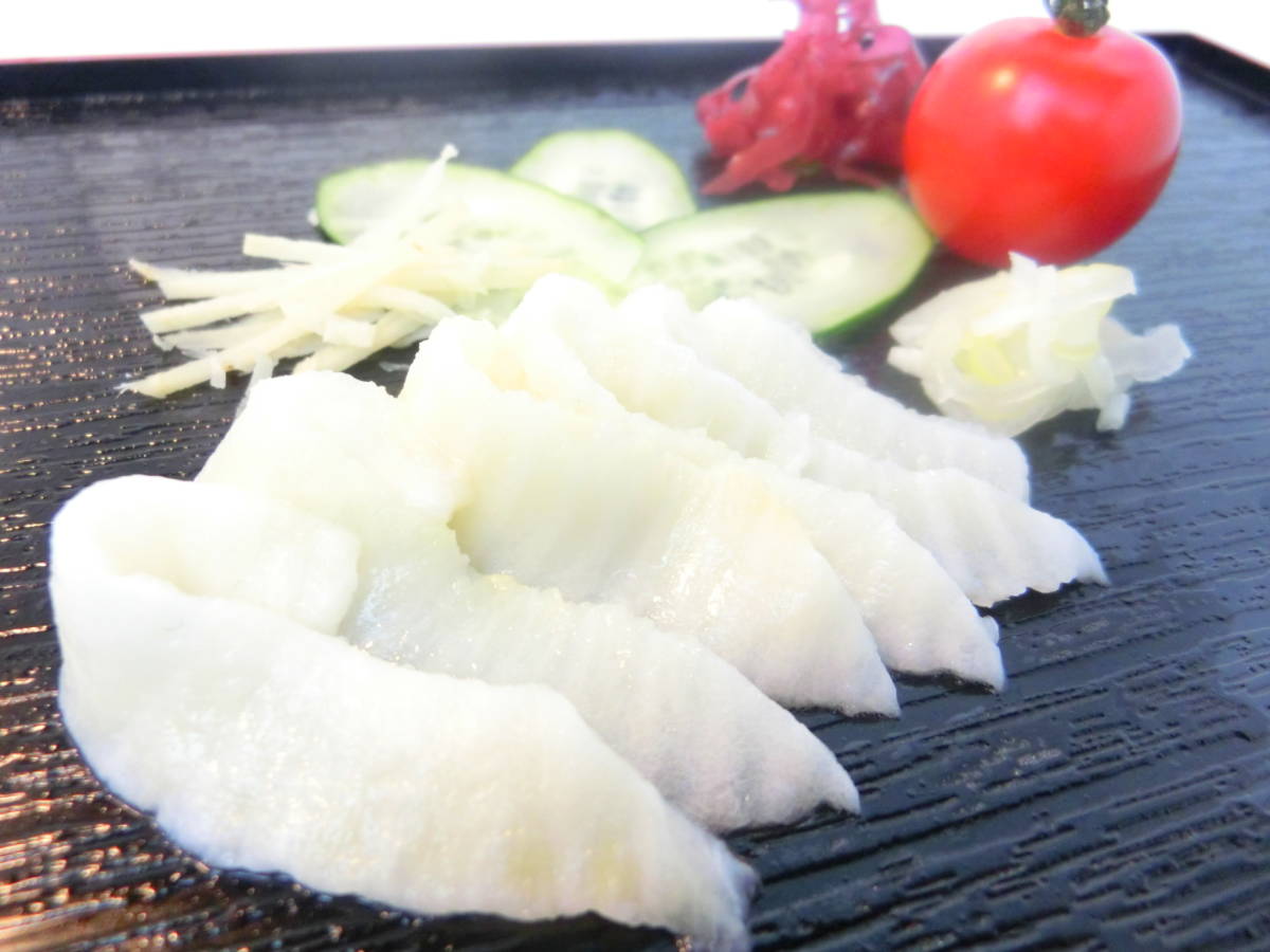 o sushi shop san also very popular! flatfish en side slice ending . sashimi for 1P20 sheets entering.!