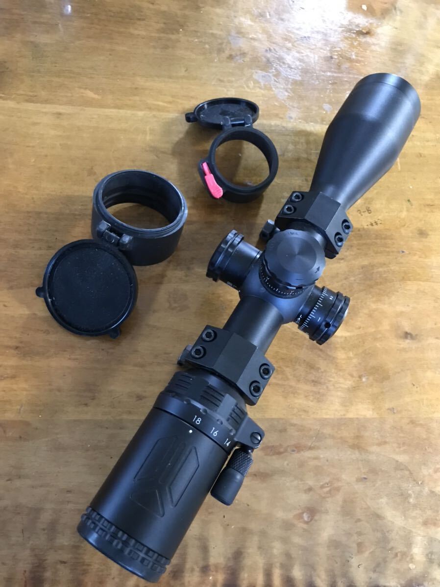 実物 Bushnell ブッシュネル  AR OPTICS ライフルスコープ スコープ 4.5-18x40mm AR741840 の画像1