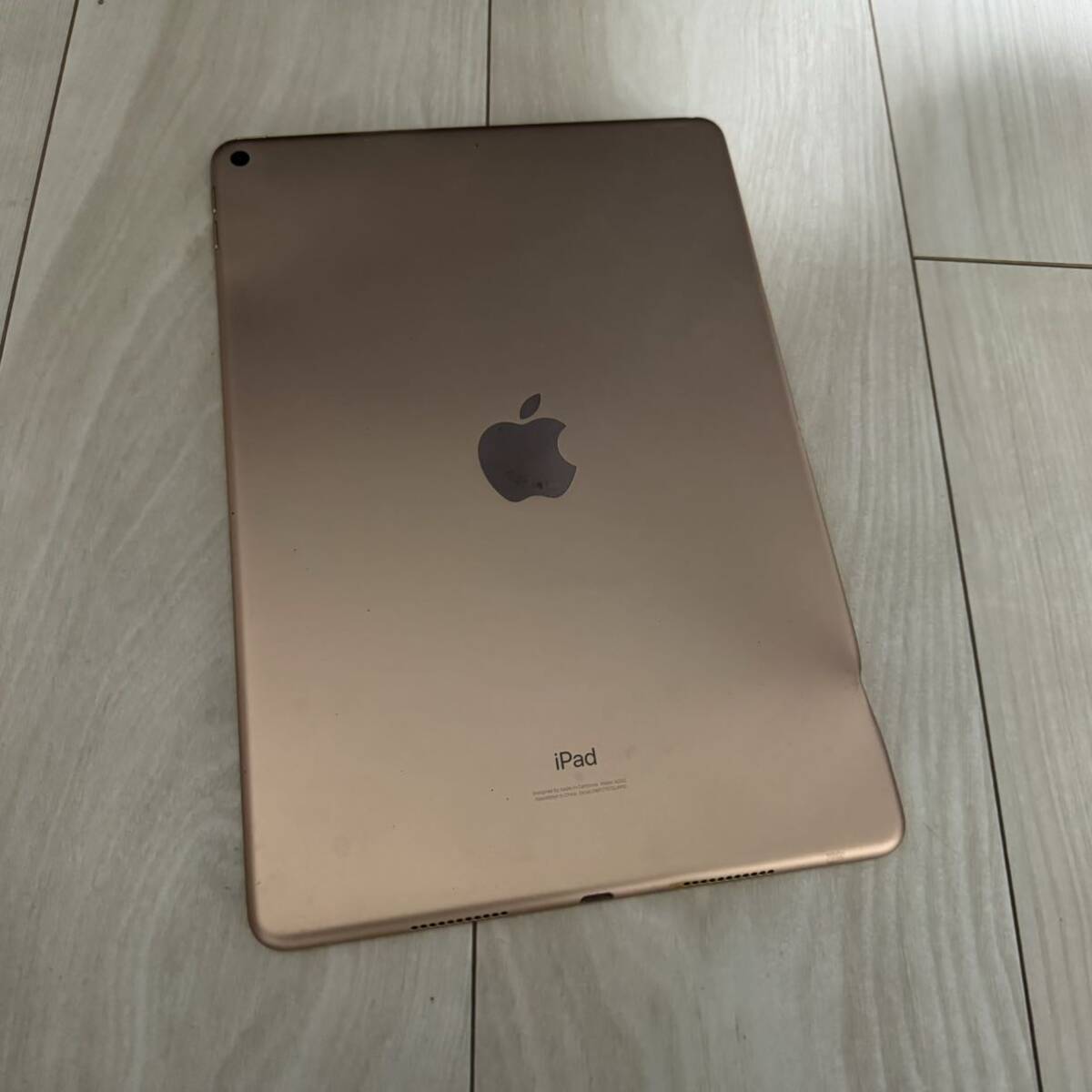 Apple iPad Air 第三世代 64GB ローズゴールド ジャンク 1円スタート！の画像2