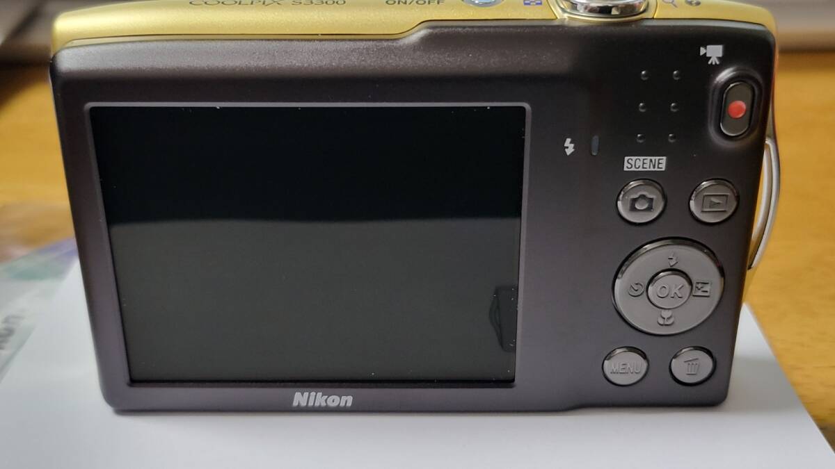 Nikon ニコン COOLPIX S3300 コンパクトデジタルカメラ ゴールド 未使用品の画像3