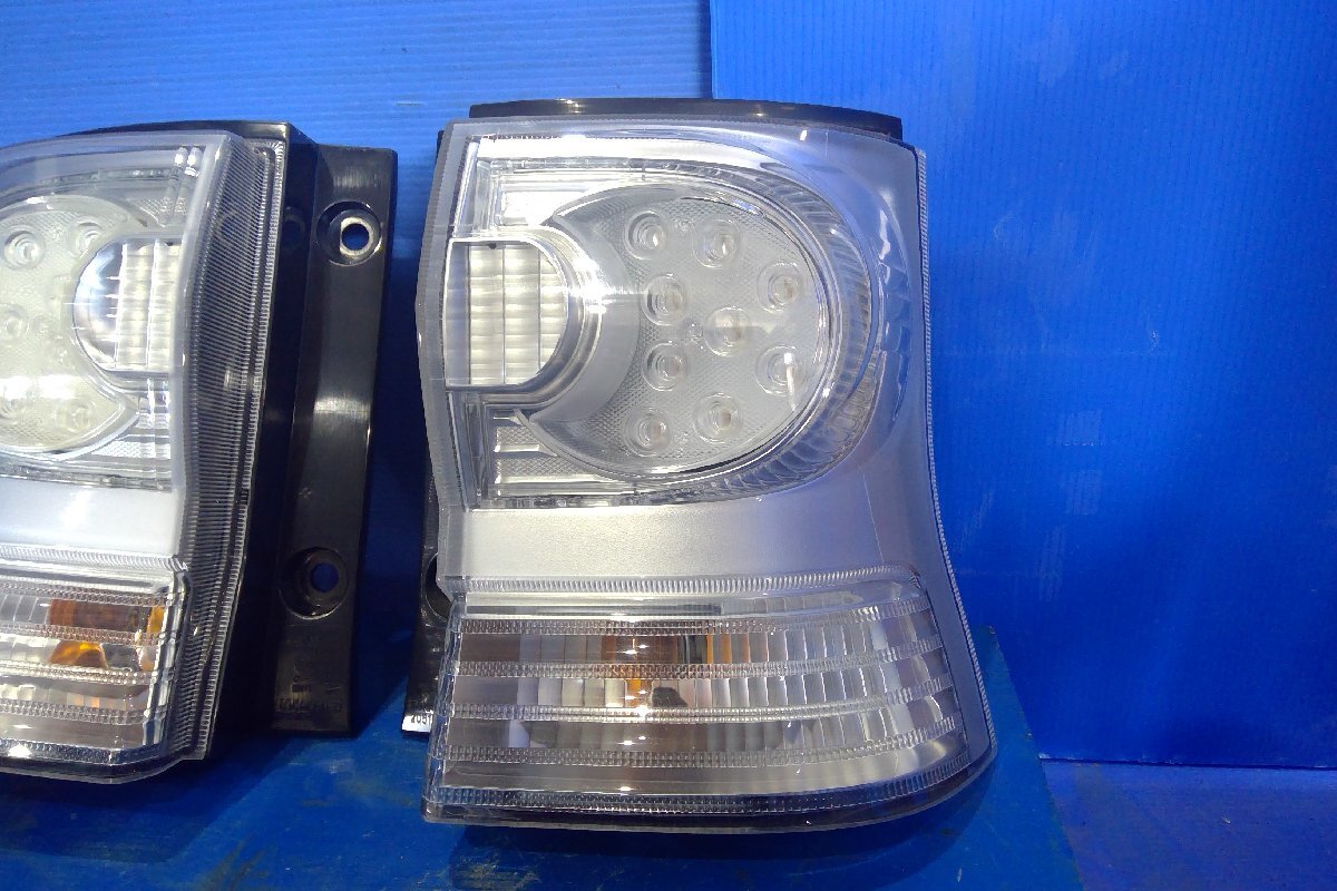 (H)ダイハツ タント カスタム/L375S 純正 後期 クリア LED テールランプ ブレーキ ライト 左右セット TOKAIDENSO 20512 訳有 [2402121]の画像2