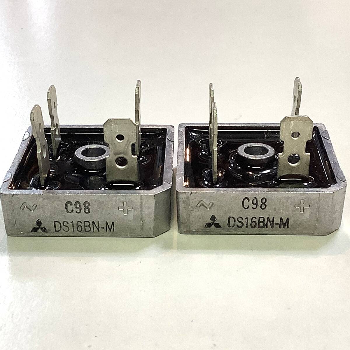 三菱 ? 製 ブリッジダイオード 整流器 C98 DS16BN-M 2個セット 三菱 ? 製 ブリッジダイオード 整流器 C98 DS16BN-M 2個セット