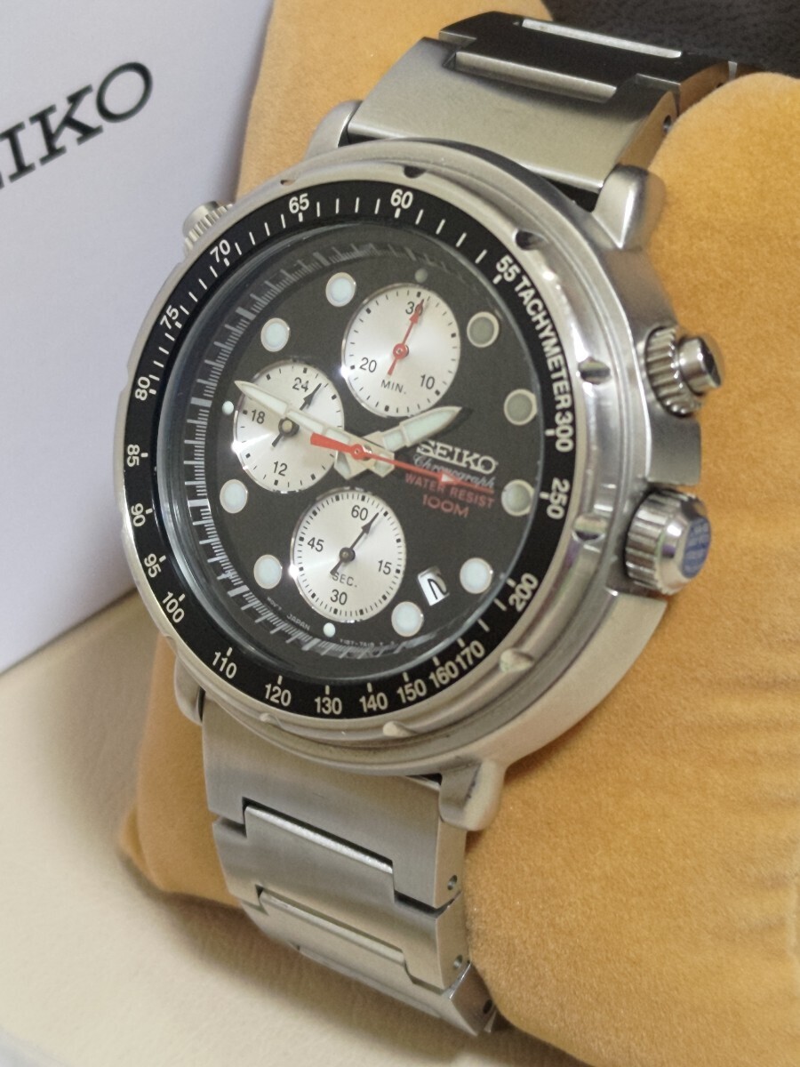 セイコー SEIKO イタリアンツナ・クロノグラフ クォーツ　稼働品　黒/白 文字盤海外モデル　Y187-7A30　新品純正電池交換済み！！_画像3