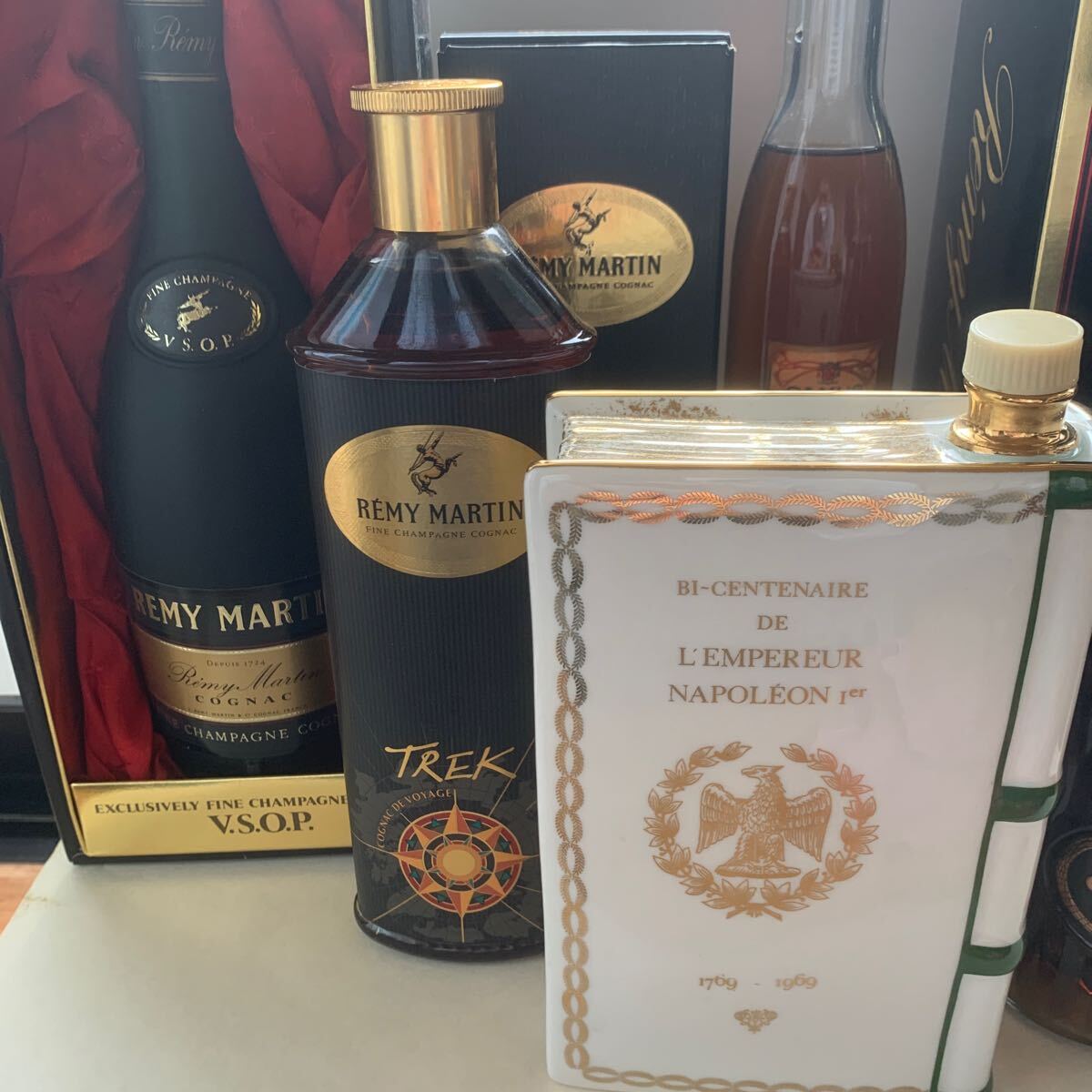 古酒 未開栓 ブランデー CAMUS XO NAPOLEON カミュ コニャック ナポレオン 、レミー・マルタン VSOP REMY MARTIN TREK 5本セット_画像2