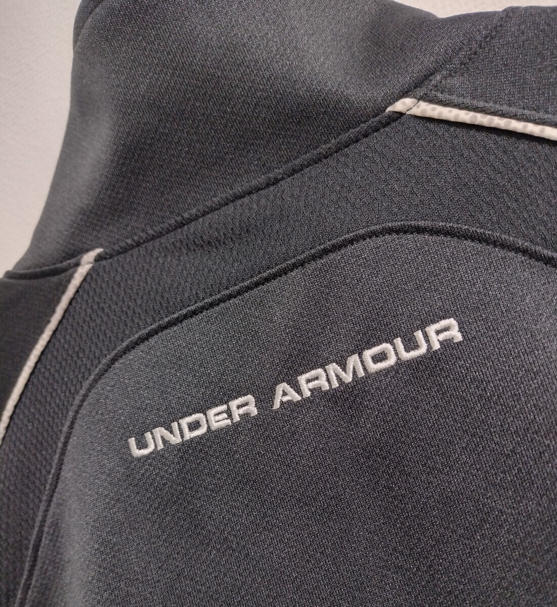 【新品タグ付】UNDER ARMOUR ジャージ MDサイズ　トラックトップ アンダーアーマー UA_画像4