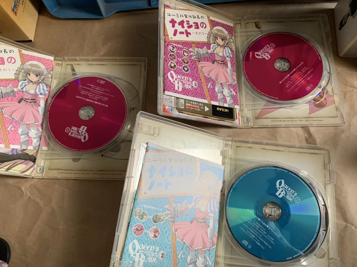 クイーンズ ブレイドDVD 3本セット 1話目DVD欠品 スぺシャルCDコンプ 限定BOX入り 特典はがき付_画像2