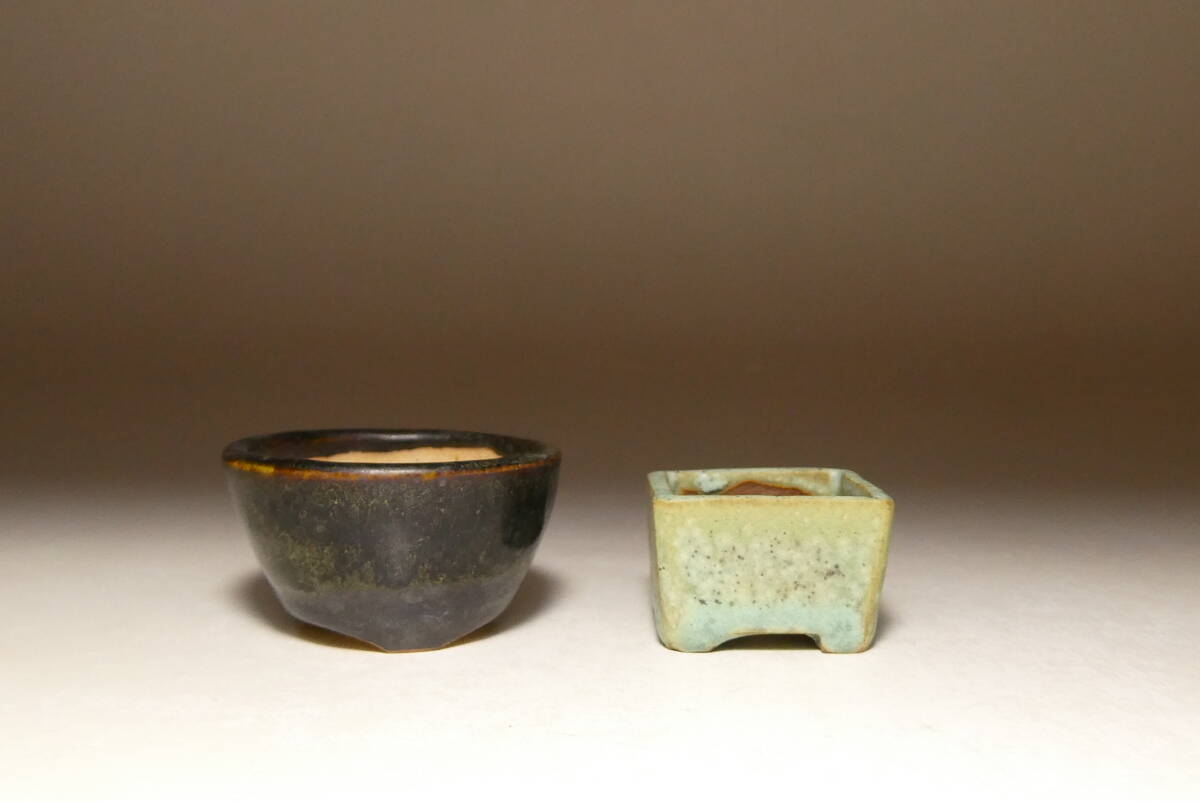 ◇正子（國井正子）小鉢2個セット①黒釉丸鉢 4.2×2.3cm ②緑釉正方鉢 2.9×2.8×1.8cmの画像3