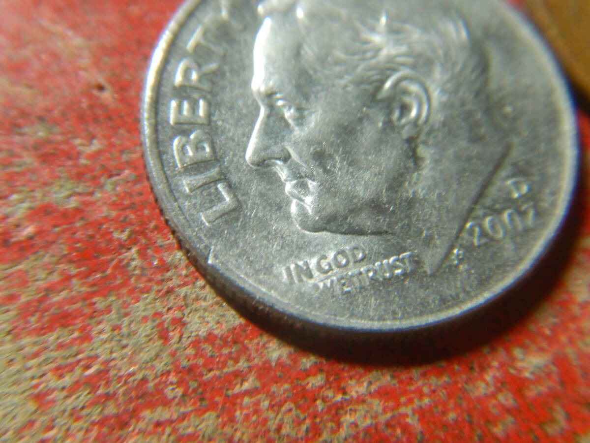 外国・USA／ルーズベルト１０セント白銅貨・１ダイム（2002年D） 240407の画像3