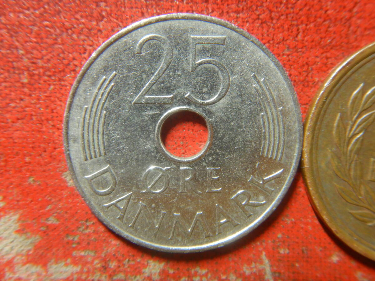 外国・デンマーク／２５オーレ白銅貨（1977年） 240418の画像2