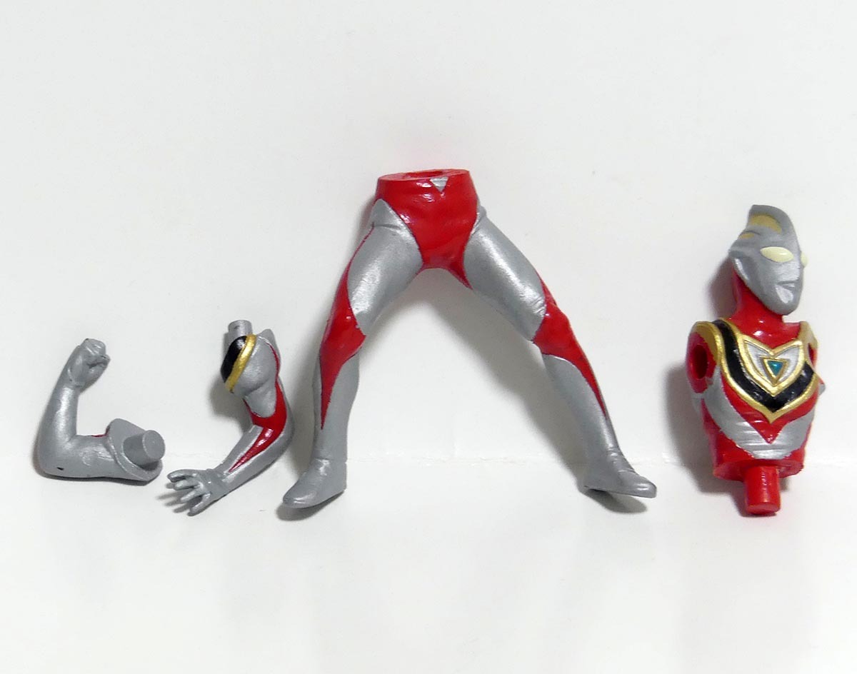 「ウルトラマンガイア（V2）」4穴■2000年 HGシリーズ ウルトラマンガイア あざ笑う眼編■解説書付■バンダイガシャポン_画像2