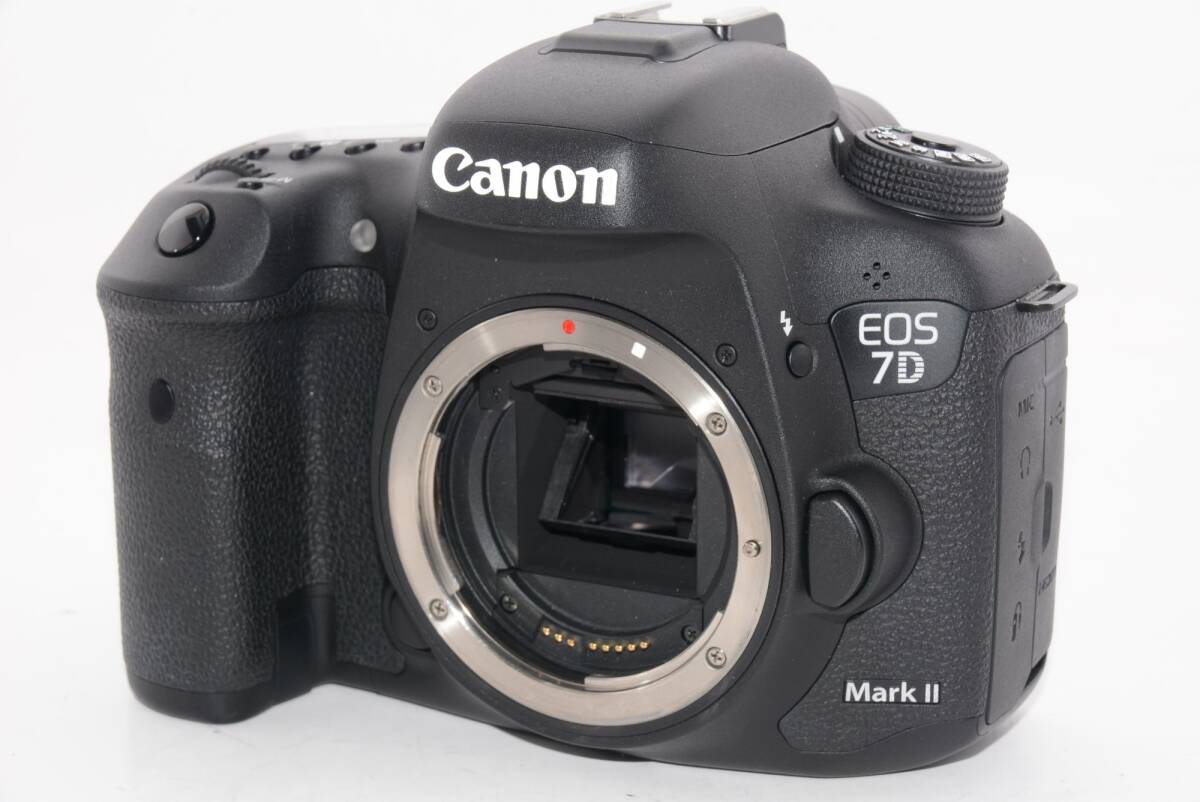 【外観特上級】Canon デジタル一眼レフカメラ EOS 7D Mark IIボディ EOS7DMK2_画像1