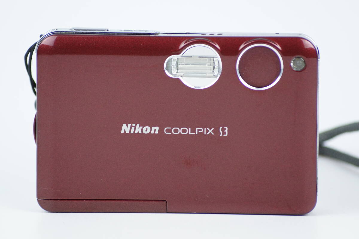 ■ 美品 ■ ニコン Nikon COOLPIX S3 デジタルコンパクトカメラ 小豆色ボディ バッテリー付き 9151 の画像3