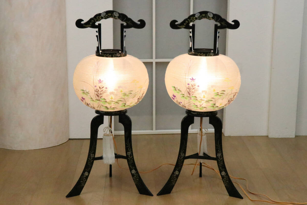  cat pair lamp with a paper shade 2 piece set tray lantern lantern silk . Buddhist altar fittings secondhand goods 