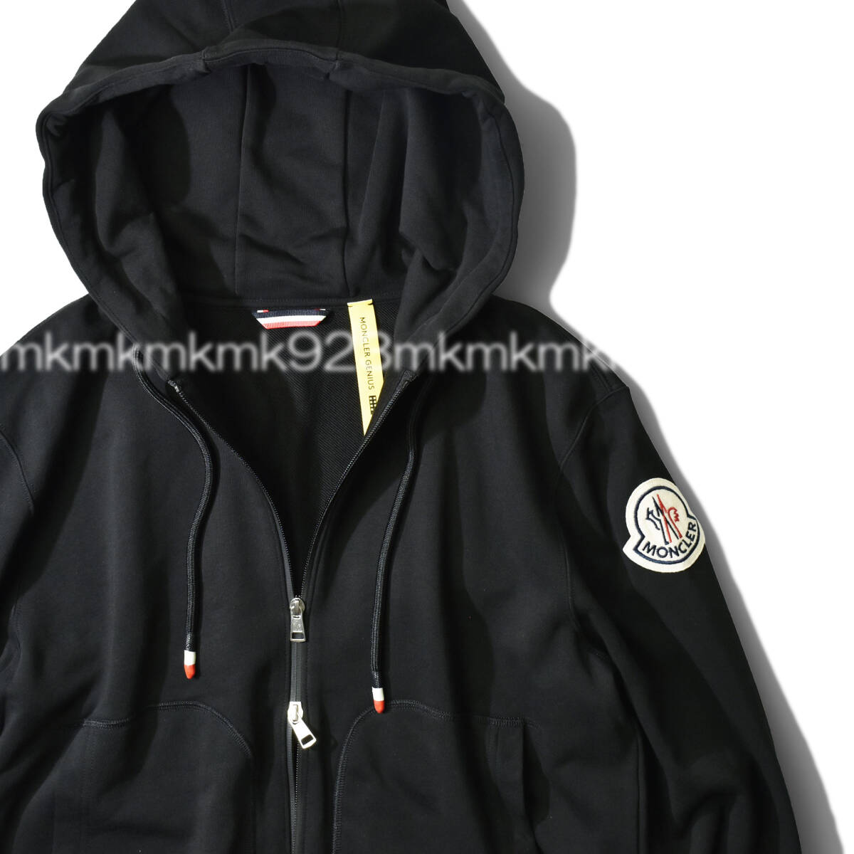 15,4万【MONCLER モンクレール 新品】◇特別感,存在感◎！限定モデルのデカロゴワッペン◇拘りまくり秀逸デザイン◇ZIPスウェットパーカ黒Lの画像4