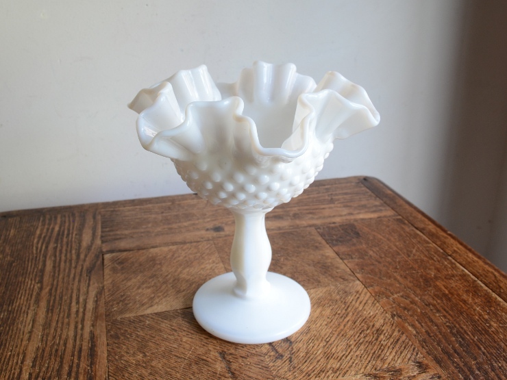 アンティーク花器 オブジェ ヴィンテージ フリル オパリンガラス コンポート ミルクガラス器 フラワーベース 花瓶