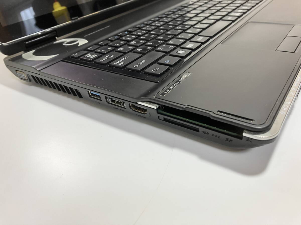 【爆速新SSD512GB☆メモリ8GB☆17.3型ワイド♪】☆富士通 NH77/DD☆最強 Core i7-2630QM☆カメラ/Blu-ray/高解像度☆Windows10_画像5