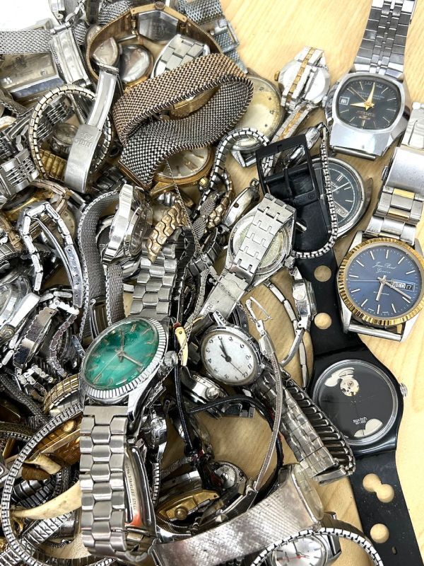 腕時計 他 GUCCI SEIKO CITIZEN など 国産 海外 機械式 他 部品取り 大量 約180点 約6kg まとめて koyo K4348の画像4