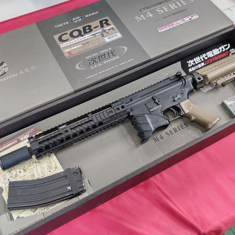 【中古現状品】東京マルイ M4 CQB-R FDE　次世代電動ガン_画像1