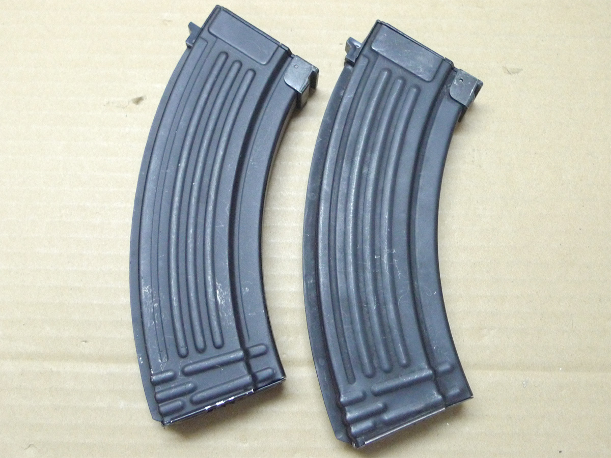メーカー不明・STD電動 AK47系列用 多弾マガジン 鉄製外装 2本セット・中古の画像1