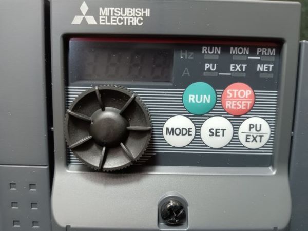 未使用 MITSUBISHI 三菱電機 汎用 インバータ FR-D720-2.2K_画像4