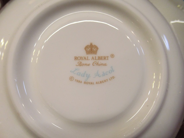 〓未使用 廃盤 希少 ROYAL ALBERT Lady Ascot ロイヤルアルバート レディアスコット カップ＆ソーサー 2客 箱付き C&S 英国製ξの画像9