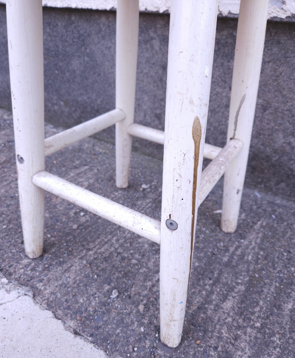 フランスアンティーク 白い脚のスツール 木製 ウッド 花台 ディスプレイスタンド カフェ フレンチ インテリア ブロカント 椅子 家具_画像4