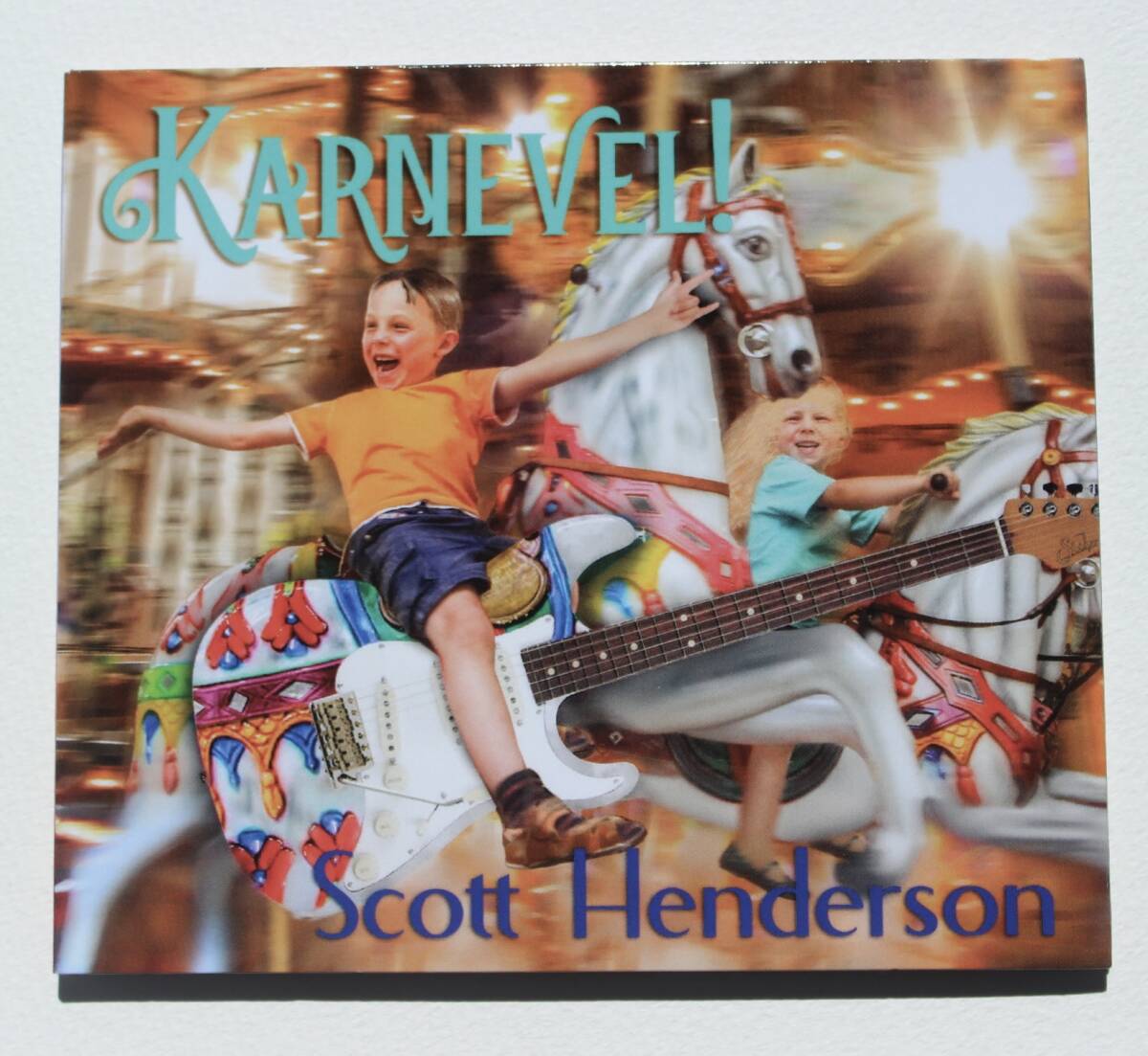 Scott Henderson『Karnevel!』超絶ギタリストのハード・フュージョン　ギタートリオを基本にTribal Techのメンバーが参加した2024年作品_画像1
