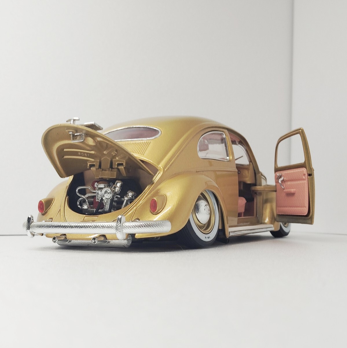1/18 カスタム フォルクスワーゲン ビートル 1955年 オーバル ローダウン 改造品 ジャンク ブラーゴ VW 1円〜 1円スタート 042204の画像5