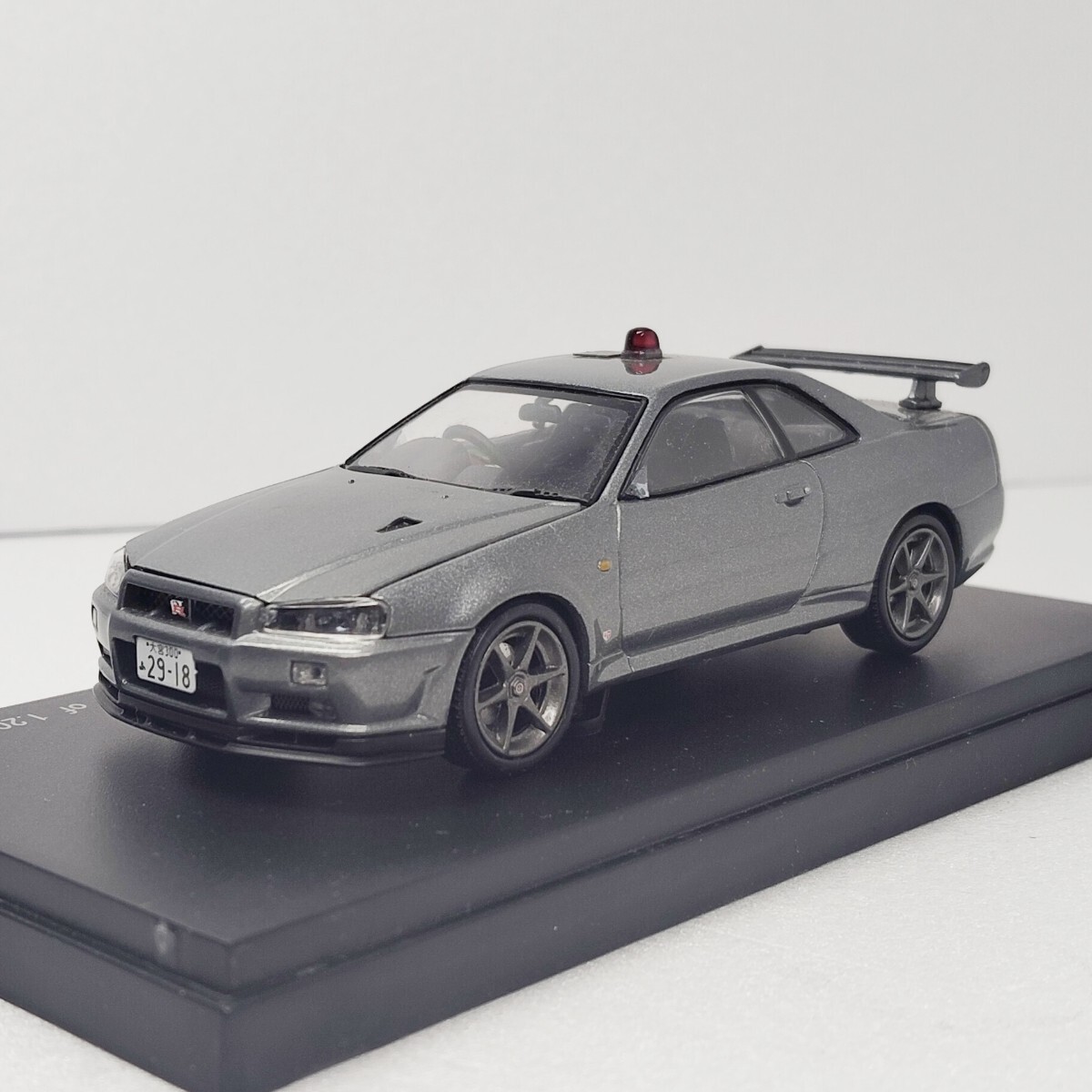 京商 1/43 日産 GTR r34 Vスペック Ⅱ 2002年 埼玉県警 覆面 1200個限定 レイズ パトカー ミニカー 1円〜 1円スタート 042212の画像1