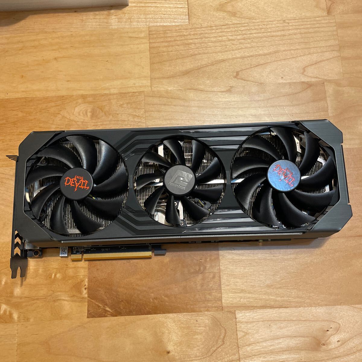 AMD Powercolor RADEON RX6700XT グラフィックボード 中古品　動作しますがジャンク扱いにて_画像1