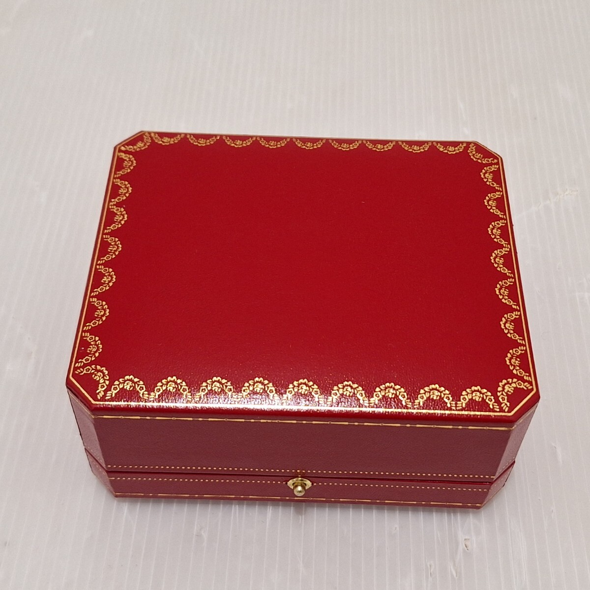 D(0430c1) Cartier カルティエ 空箱 空き箱 CO 1017 時計 クォーツ 用 レディース ジュエリーケース ケース ボックス BOX 箱のみ の画像5