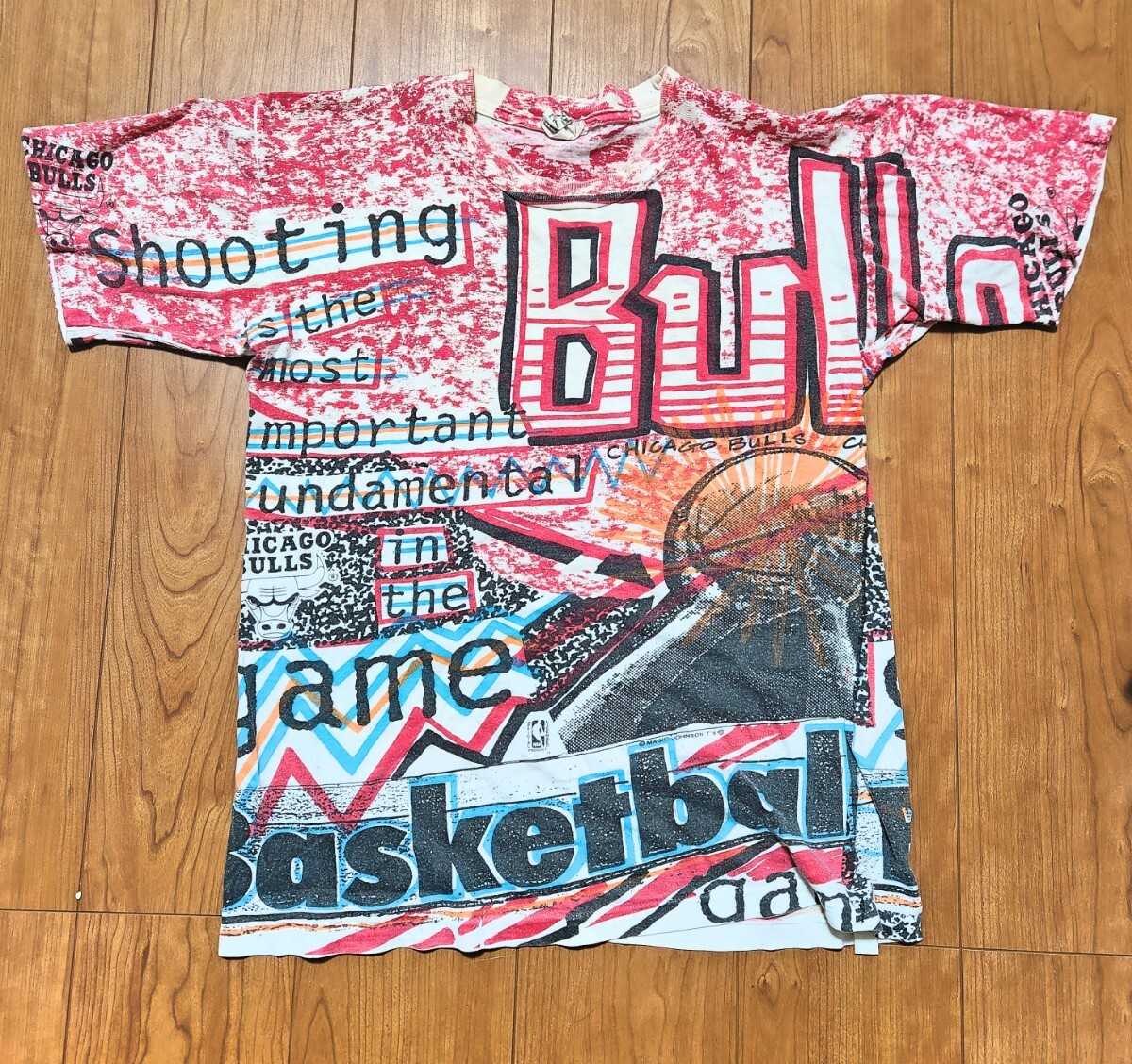 マジックジョンソン 90s NBA シカゴブルス 両面プリント 半袖 Tシャツ レッド系 MAGIC JOHNSON TS バスケットボール 古着 USA製 ビンテージの画像1