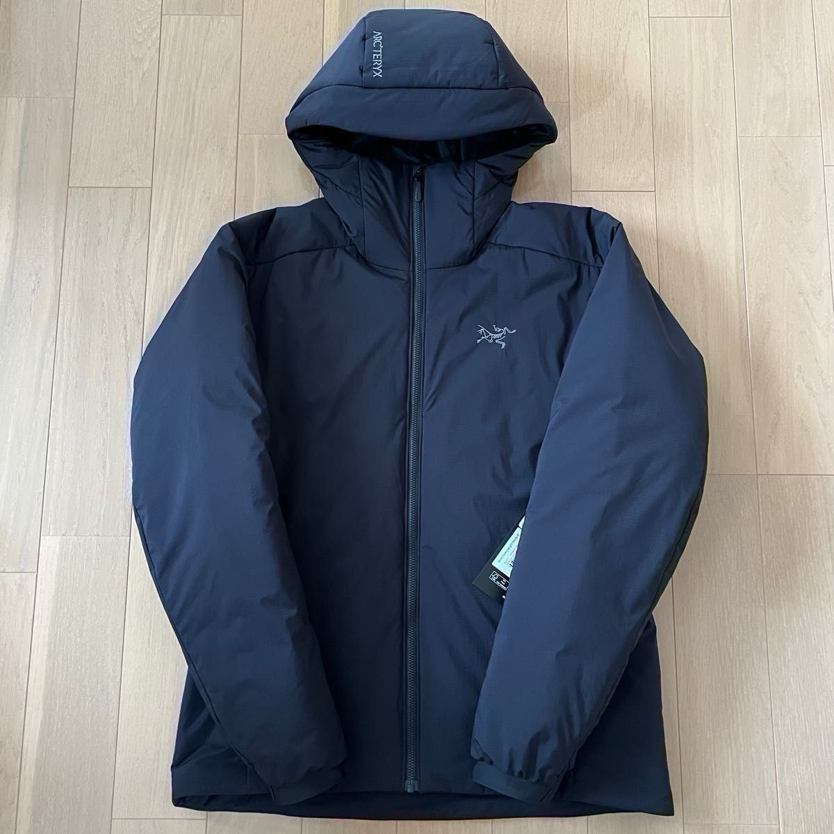 新品】ARC'TERYX アークテリクス アトム ヘビーウェイト 新品】ARC'TERYX アークテリクス アトム ヘビーウェイト