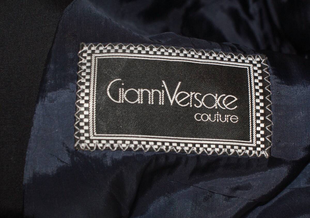 ジャンニ・ベルサーチ・ ＧＩＡＮＮＩ ＶＥＲＳＡＣＥ ・バブル後期の物・スーツ・ひざ下丈・濃紺・アメリカ・ロデオドライブで購入 _画像8