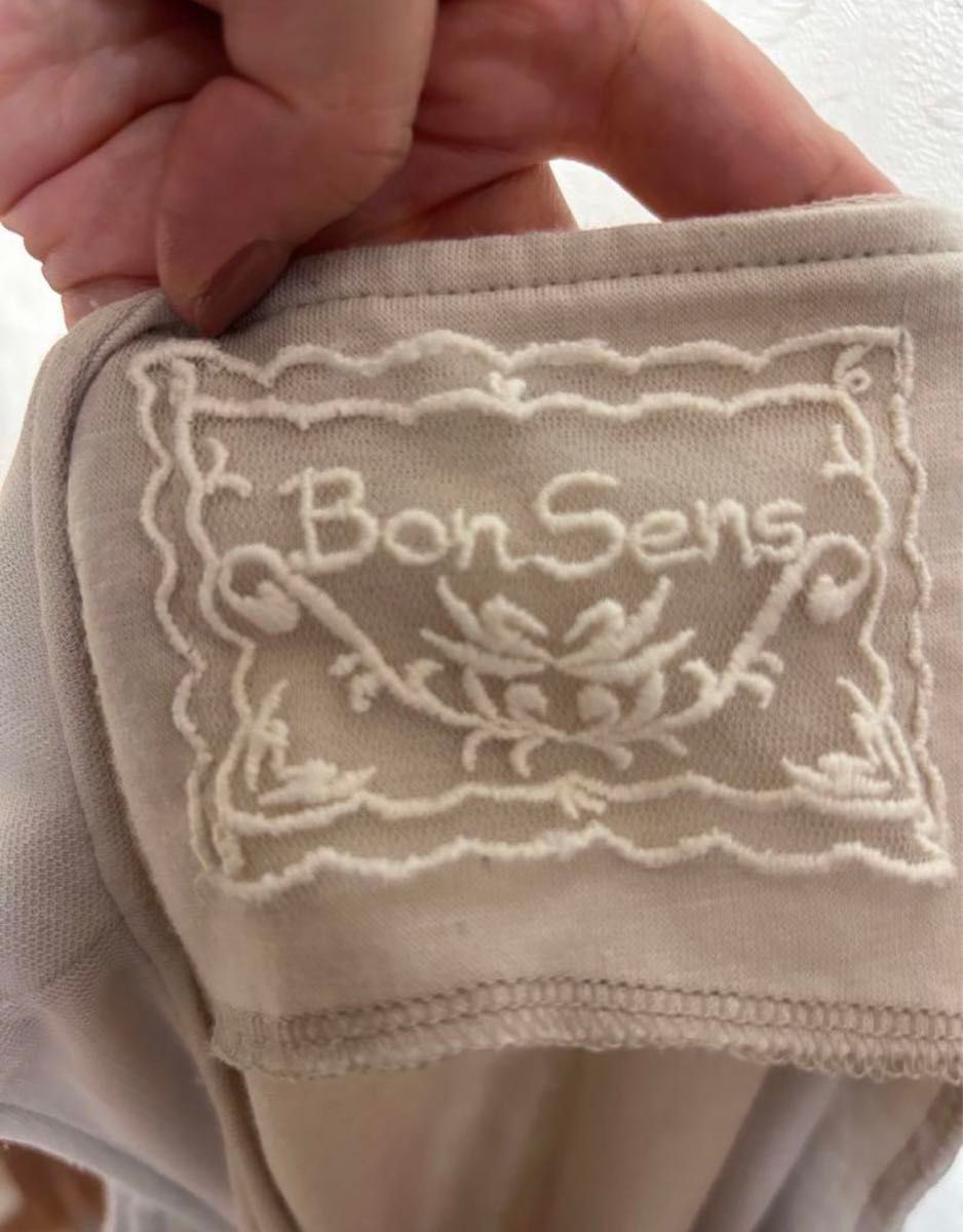Bon Sens ボンサンス　袖なしカットソー
