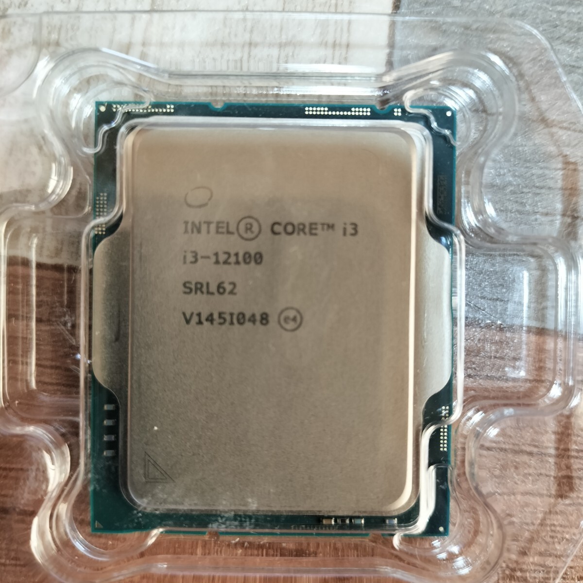 Intel Core i3 12100 new goods li tail cooler,air conditioner attaching 