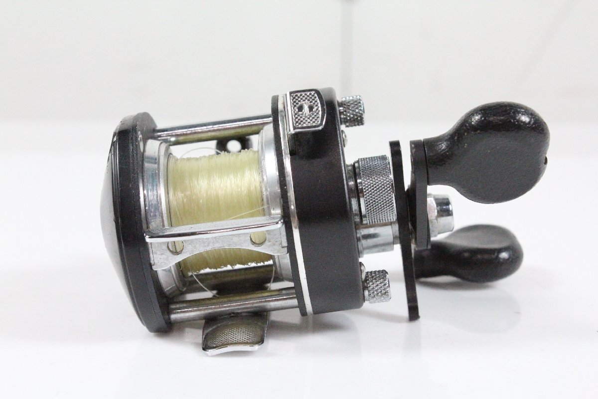 SHIMANO BANTAM 10 SG ベイトリール 収納袋付き 釣り具 釣り フィッシング シマノ バンタム 【現状品】_画像2