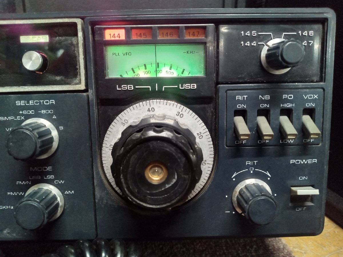 FDK MULTI-2700 2m PLL トランシーバー YAESU スピーカーマイク付き 固定 無線機 【ジャンク品】の画像3
