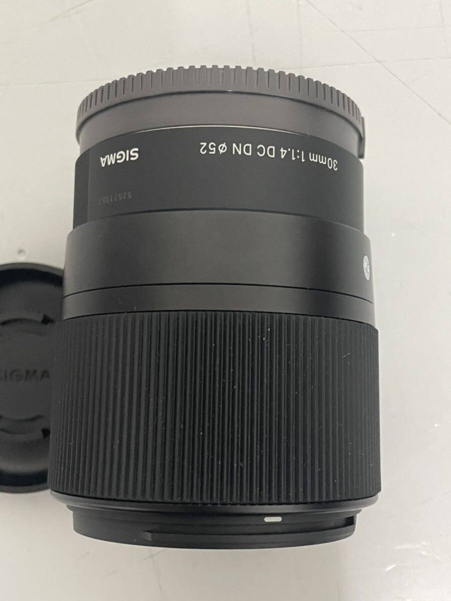 D04021 SIGMA シグマ レンズ 30mm 1:1.4 DC DN カメラレンズ _画像5