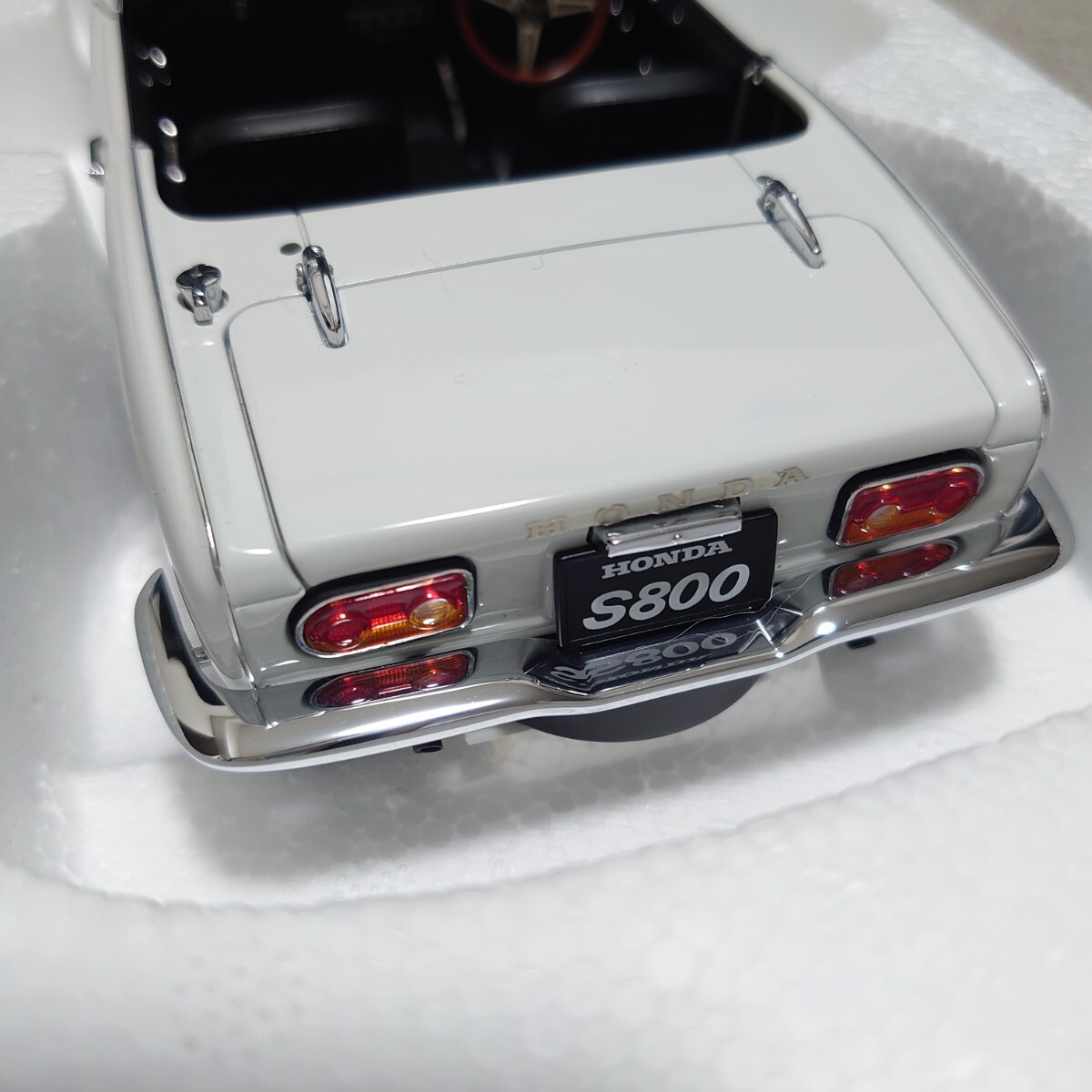 オートアート1/18ホンダ S800 HONDA エスハチ ホワイト 73278の画像9