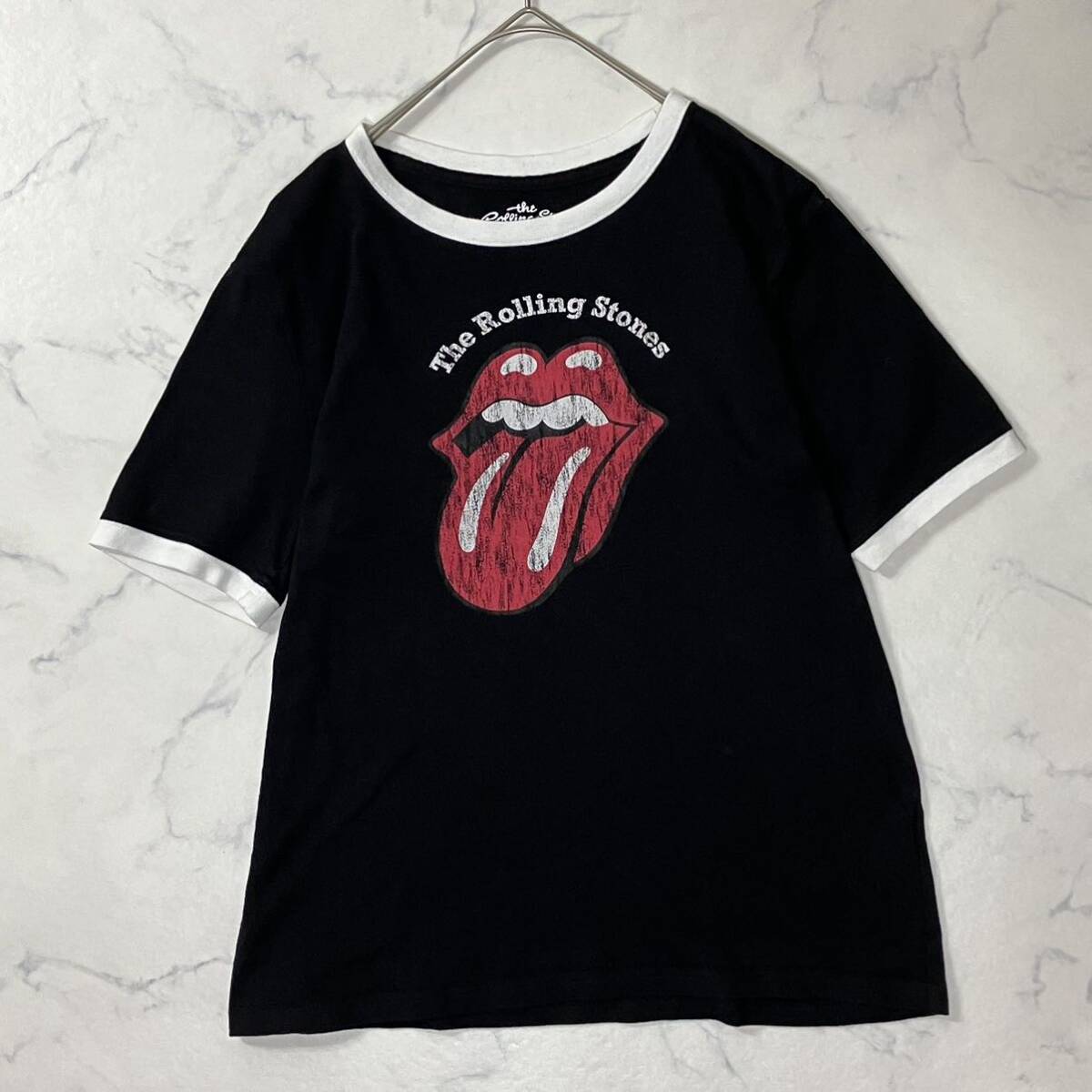 美品 GU × The Rolling Stones ジーユー ローリングストーンズ ビッグロゴ プリント リンガー 半袖 Tシャツ ブラック ホワイト レッド S_画像1