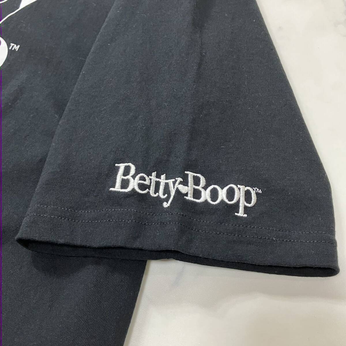  beautiful goods Betty Boopbe tea b-p large size beti Chan Logo embroidery print crew neck rib short sleeves T-shirt black 3L