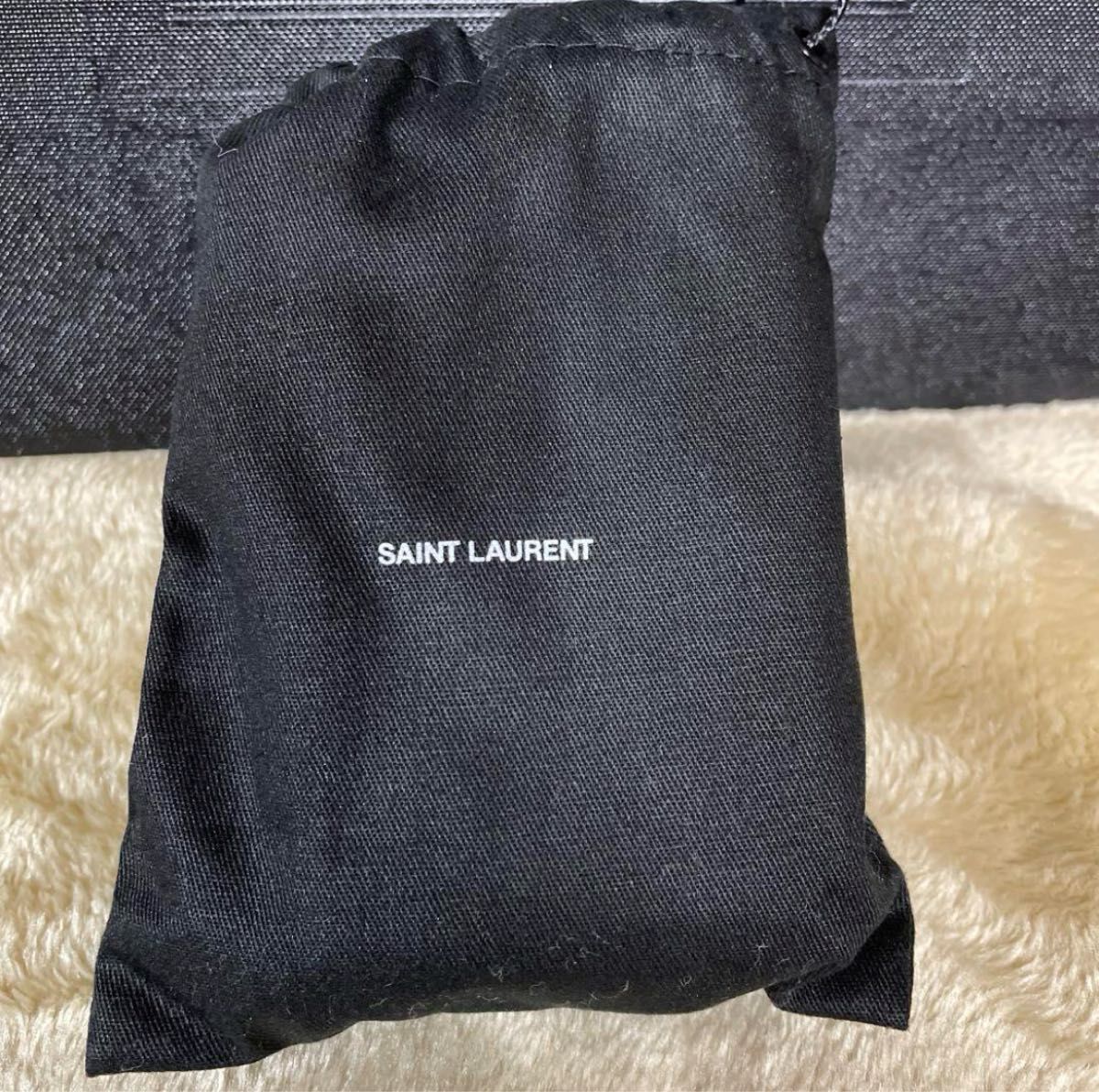 サンローラン三つ折り財布 タイニーウォレットキルティング サンローラン三つ折り財布 タイニーウォレットキルティング