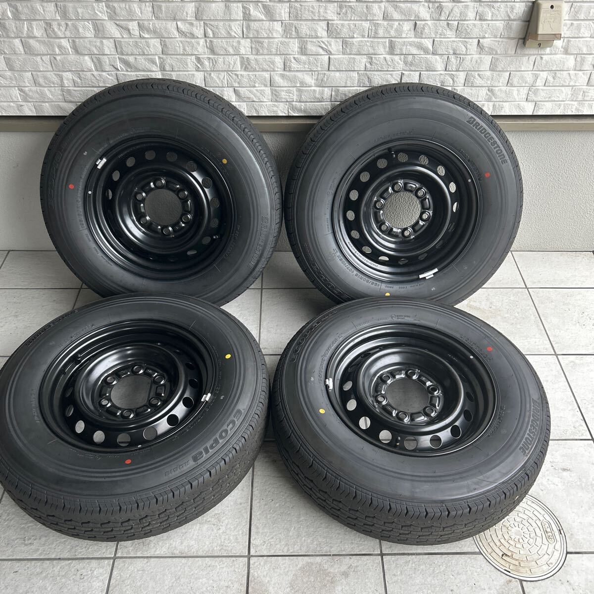 【新車外し】195/80R15 4本 ブリヂストン エコピア RD613 2023年製 ハイエース スーパーGL スチール ホイール 15インチ 6J 京都 引取可能の画像1