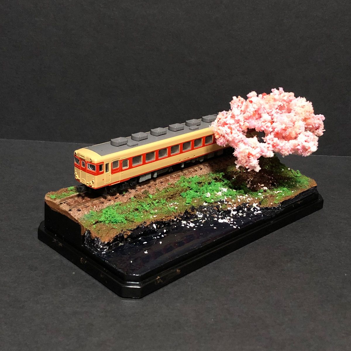 水辺の桜1】ジオラマ車両展示台 Nゲージ展示台 Nゲージ ローカル 水辺の桜1】ジオラマ車両展示台 Nゲージ展示台 Nゲージ ローカル