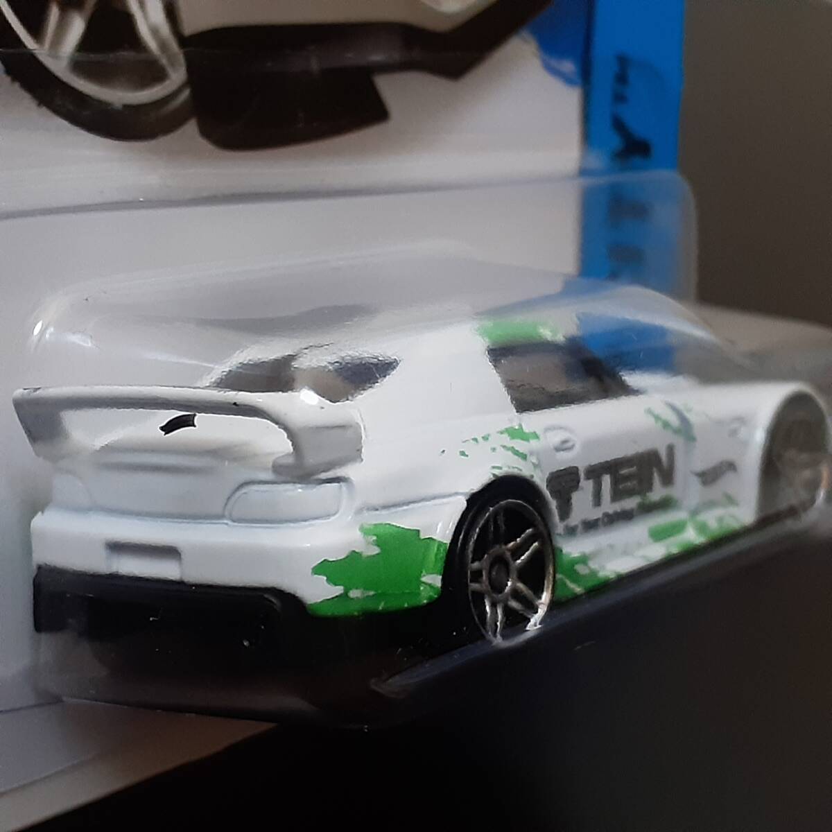 HOT WHeeLs HONDA S2000 TEN 白 ホンダ ミニカー レース 仕様 brembo sparco TOYO TIRES ドリフト HONDA × ホットウィールの画像6