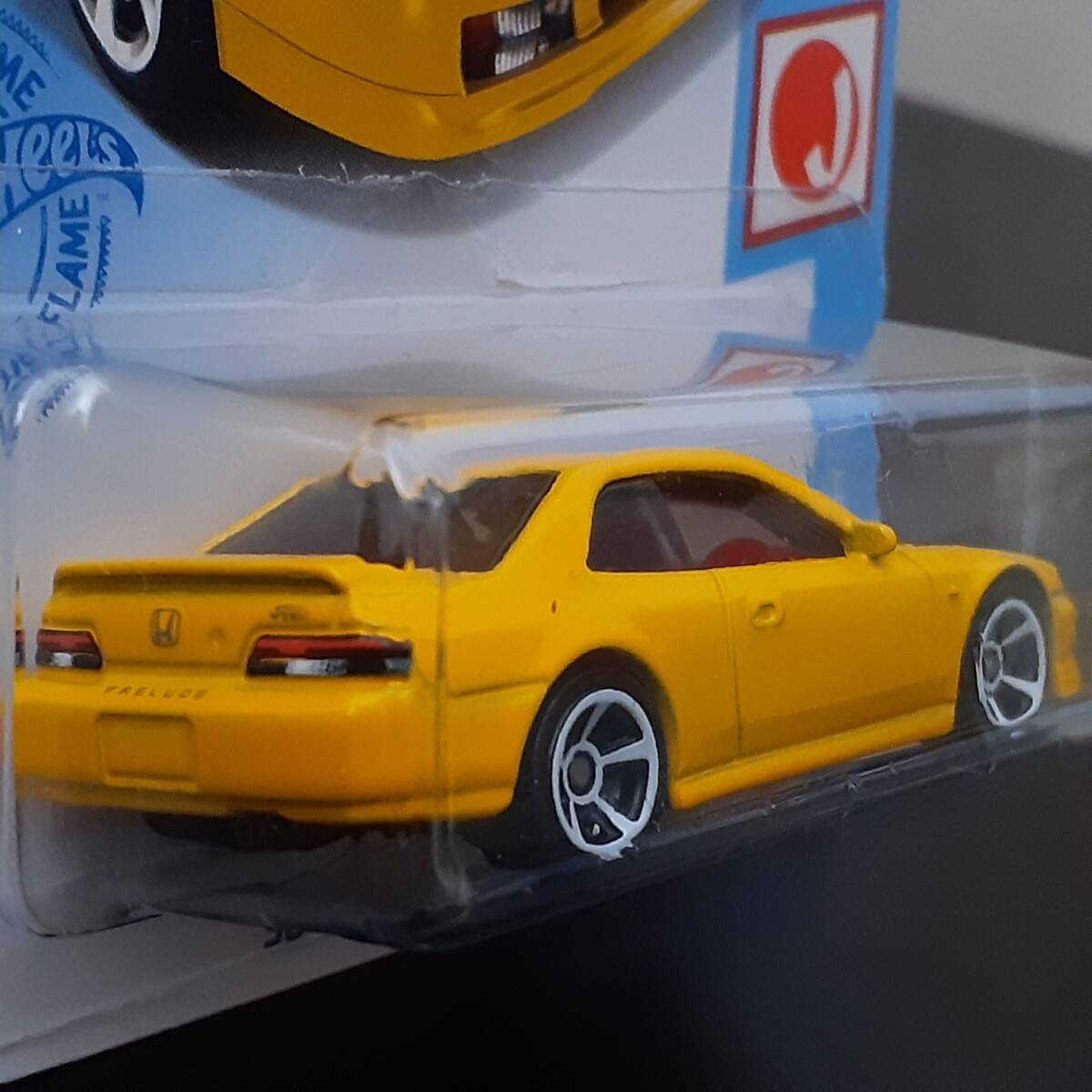 HOT WHeeLs HONDA PRELUDE 98 VTEC 黄 ホンダ プレリュード ミニカー ドリフト 仕様 走り屋 CUSTOM ボンネット ホットウィール_光の加減で色味が違います。色参考画像9